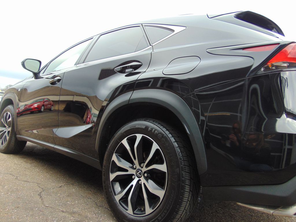 2015 Lexus NX Image 16