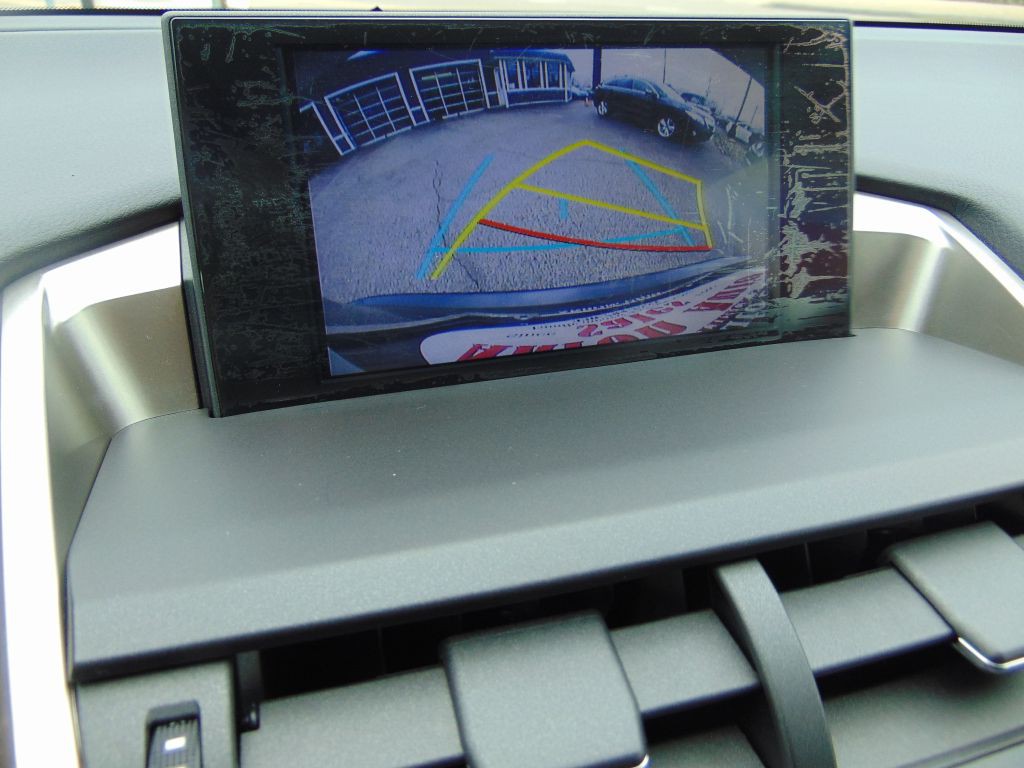 2015 Lexus NX Image 21