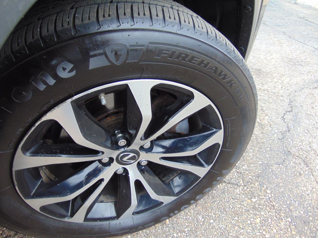 2015 Lexus NX Image 30