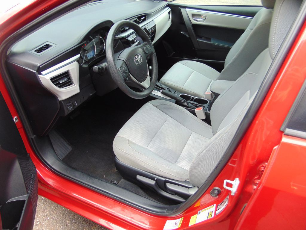 2015 Toyota Corolla Image 2