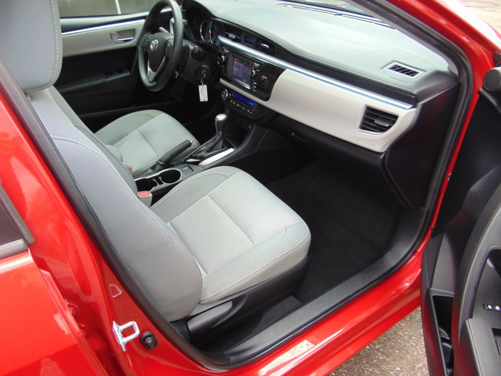 2015 Toyota Corolla Image 5