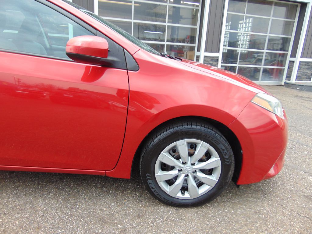 2015 Toyota Corolla Image 11