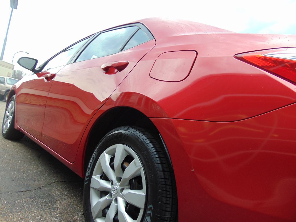 2015 Toyota Corolla Image 16