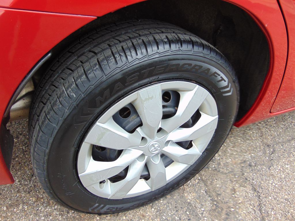 2015 Toyota Corolla Image 27