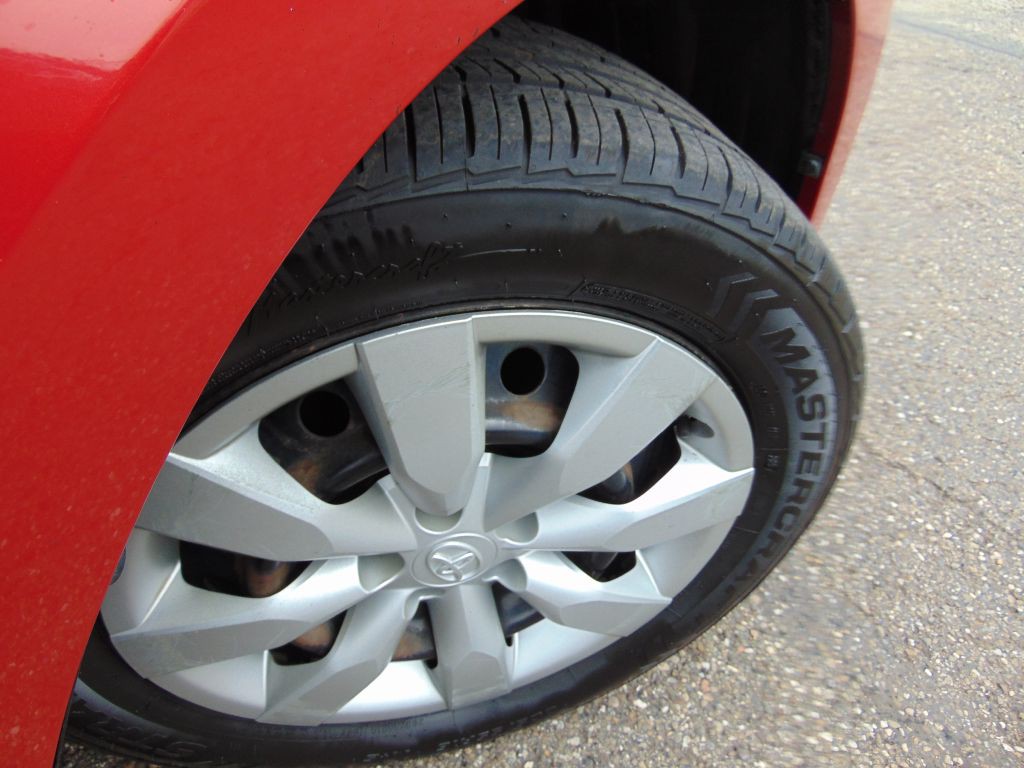 2015 Toyota Corolla Image 28