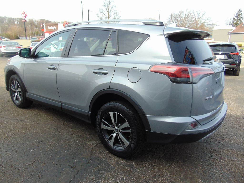 2018 Toyota Rav4 Image 8