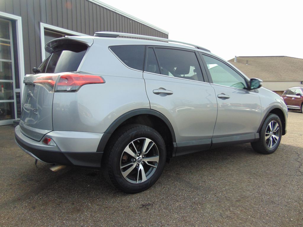 2018 Toyota Rav4 Image 9