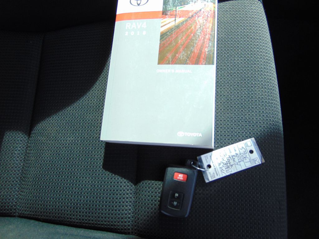 2018 Toyota Rav4 Image 10