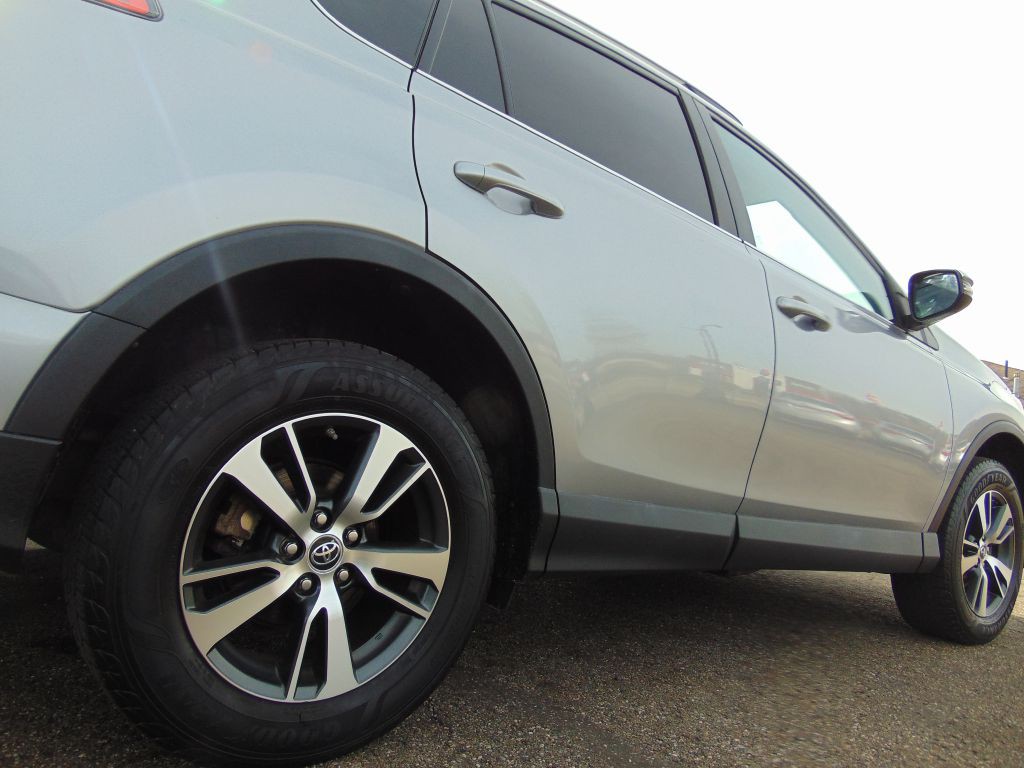 2018 Toyota Rav4 Image 15