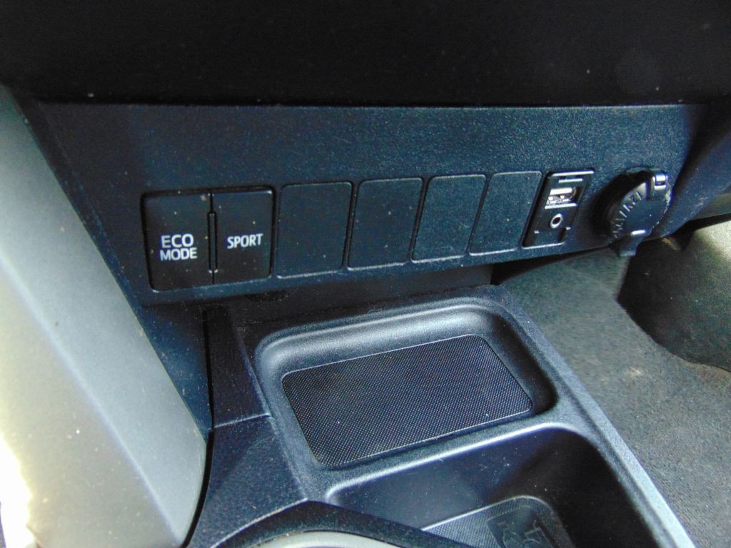 2018 Toyota Rav4 Image 22