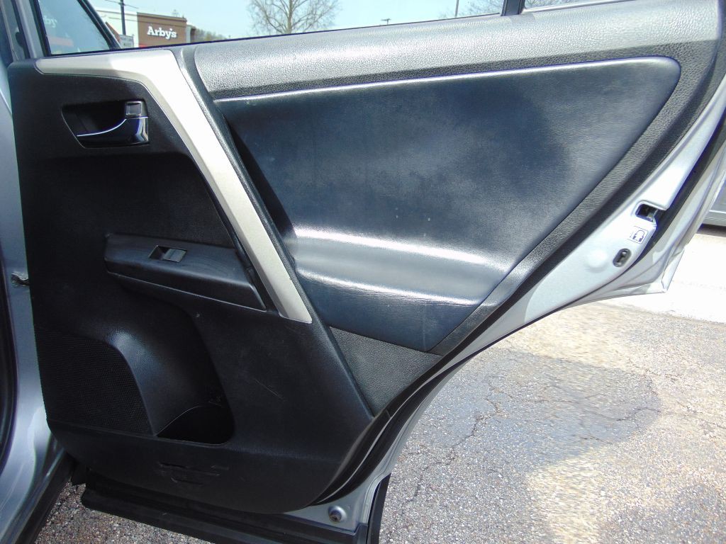 2018 Toyota Rav4 Image 25