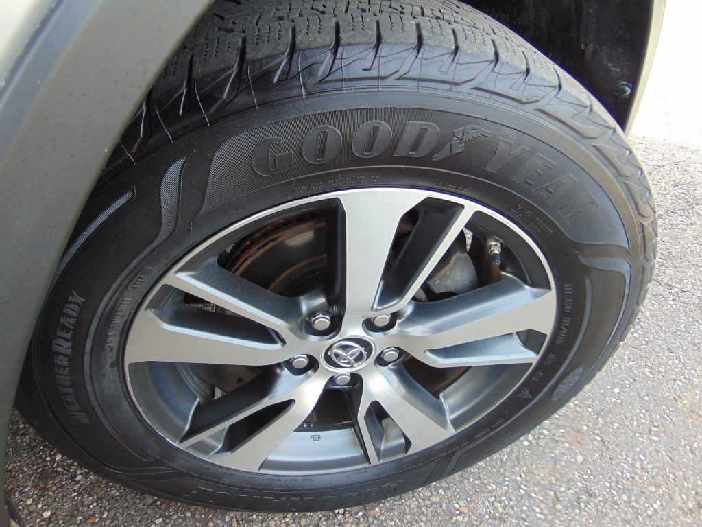 2018 Toyota Rav4 Image 30