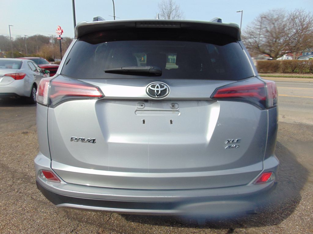 2018 Toyota Rav4 Image 35