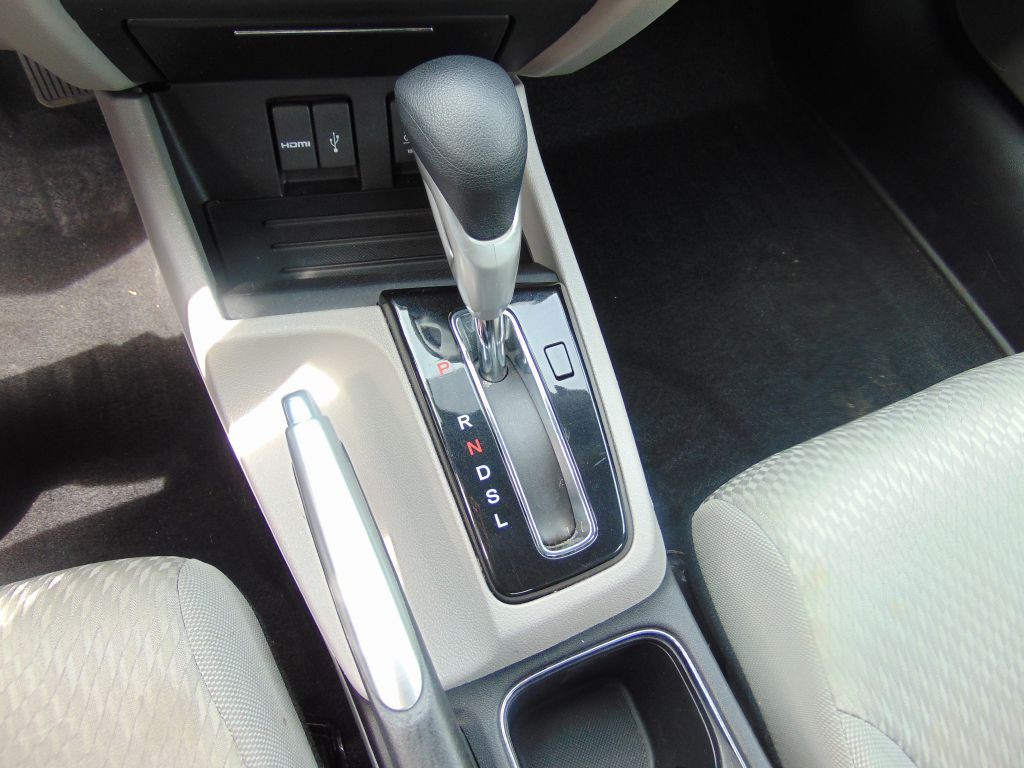 2015 Honda Civic Image 17
