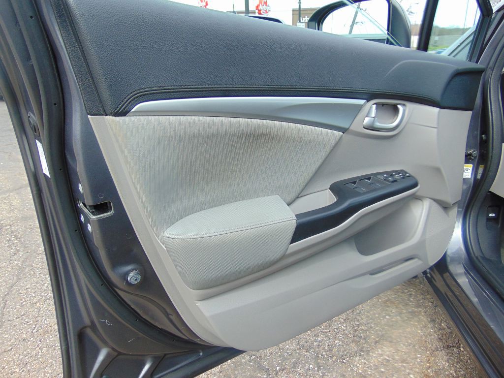 2015 Honda Civic Image 21