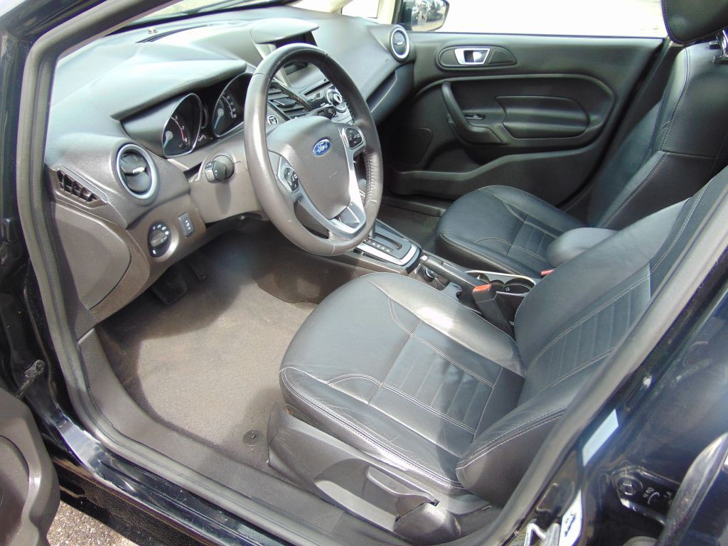 2017 Ford Fiesta Image 2
