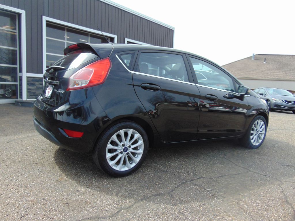 2017 Ford Fiesta Image 9