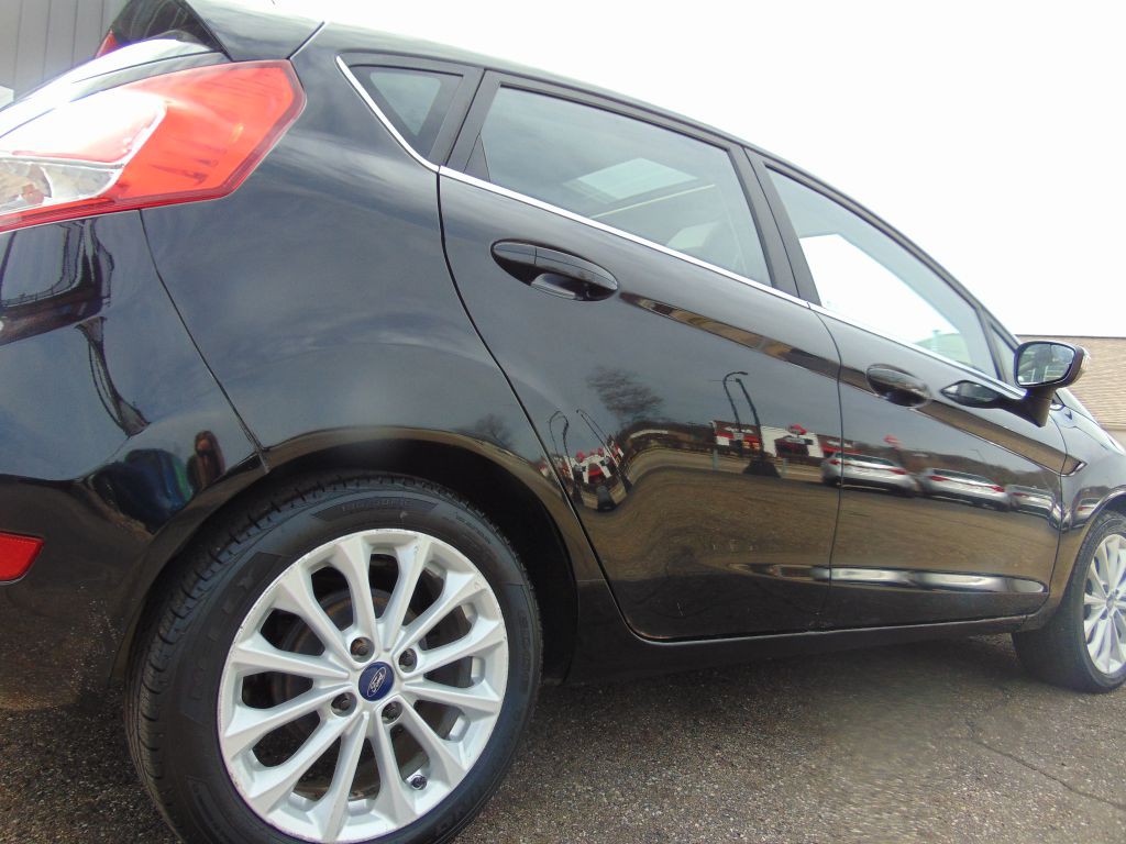 2017 Ford Fiesta Image 15