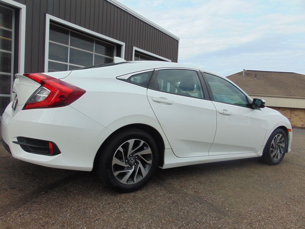 2017 Honda Civic Image 9