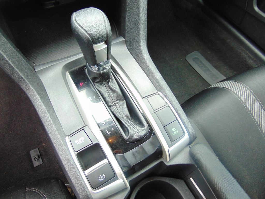 2017 Honda Civic Image 18