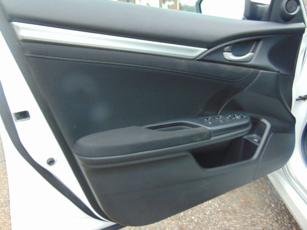 2017 Honda Civic Image 22