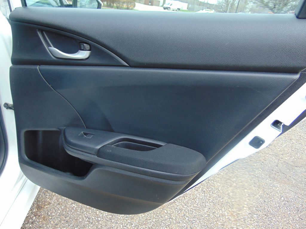 2017 Honda Civic Image 24