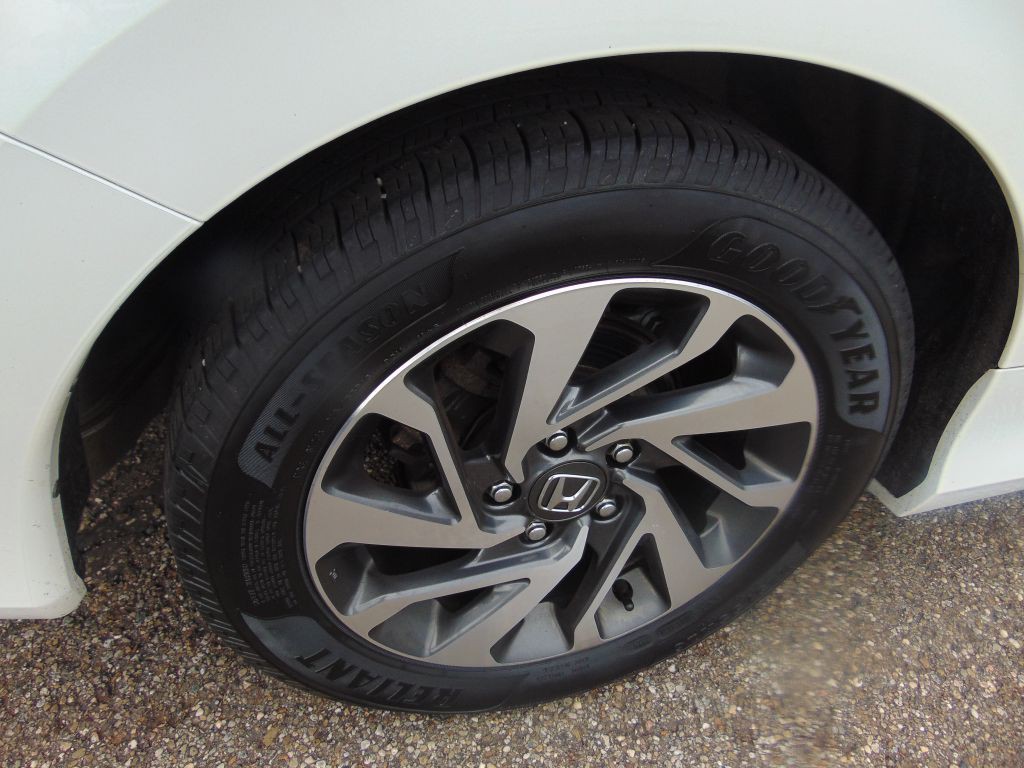 2017 Honda Civic Image 28