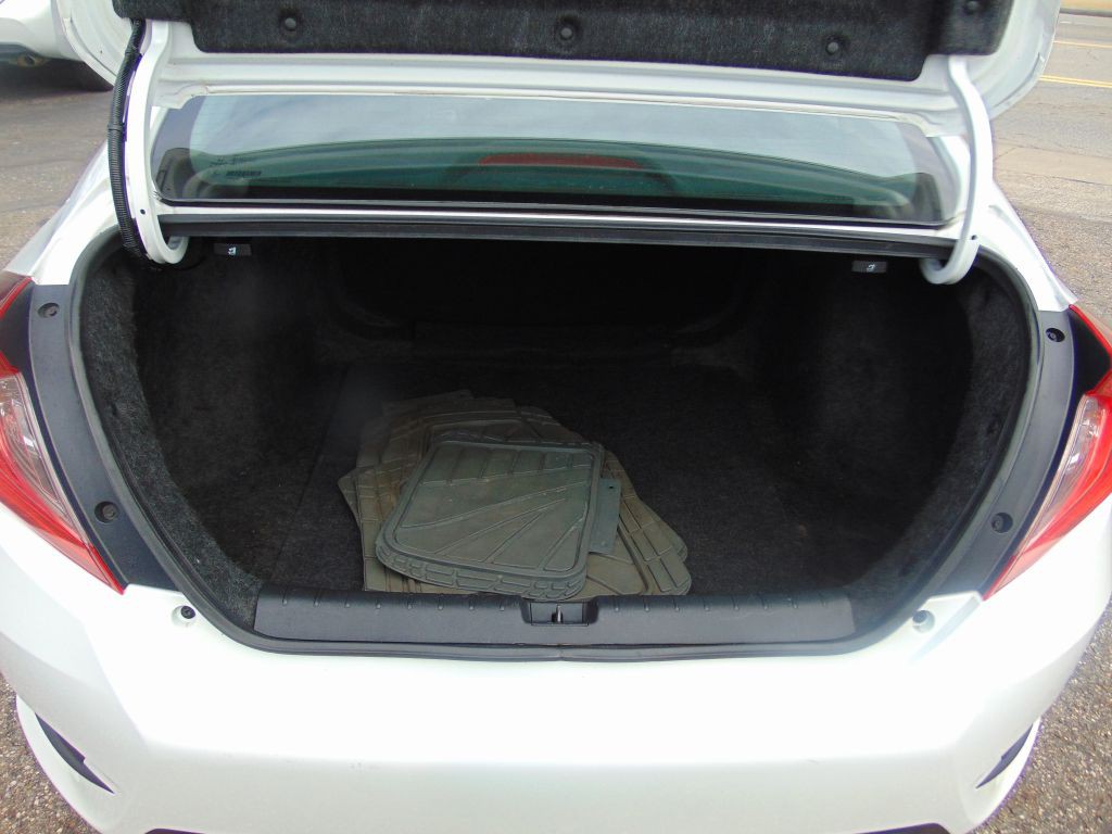 2017 Honda Civic Image 34