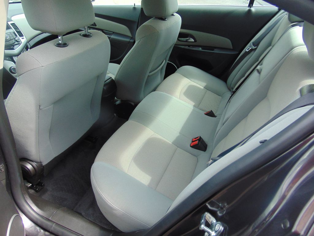 2016 Chevrolet Cruze Image 3