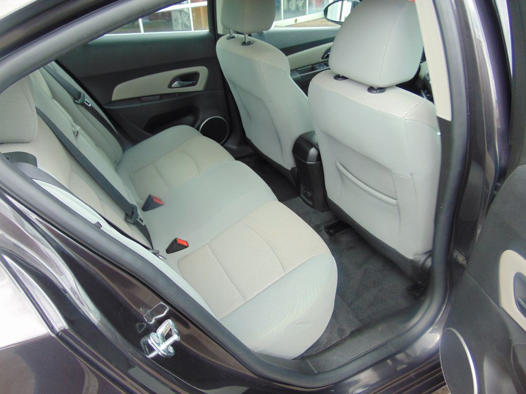 2016 Chevrolet Cruze Image 4
