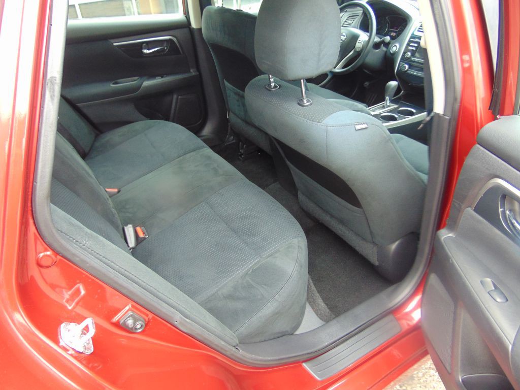 2014 Nissan Altima Image 4