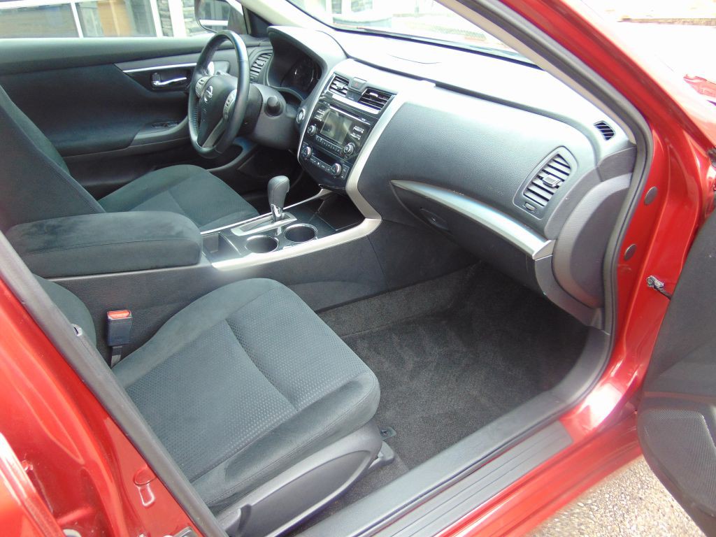 2014 Nissan Altima Image 5