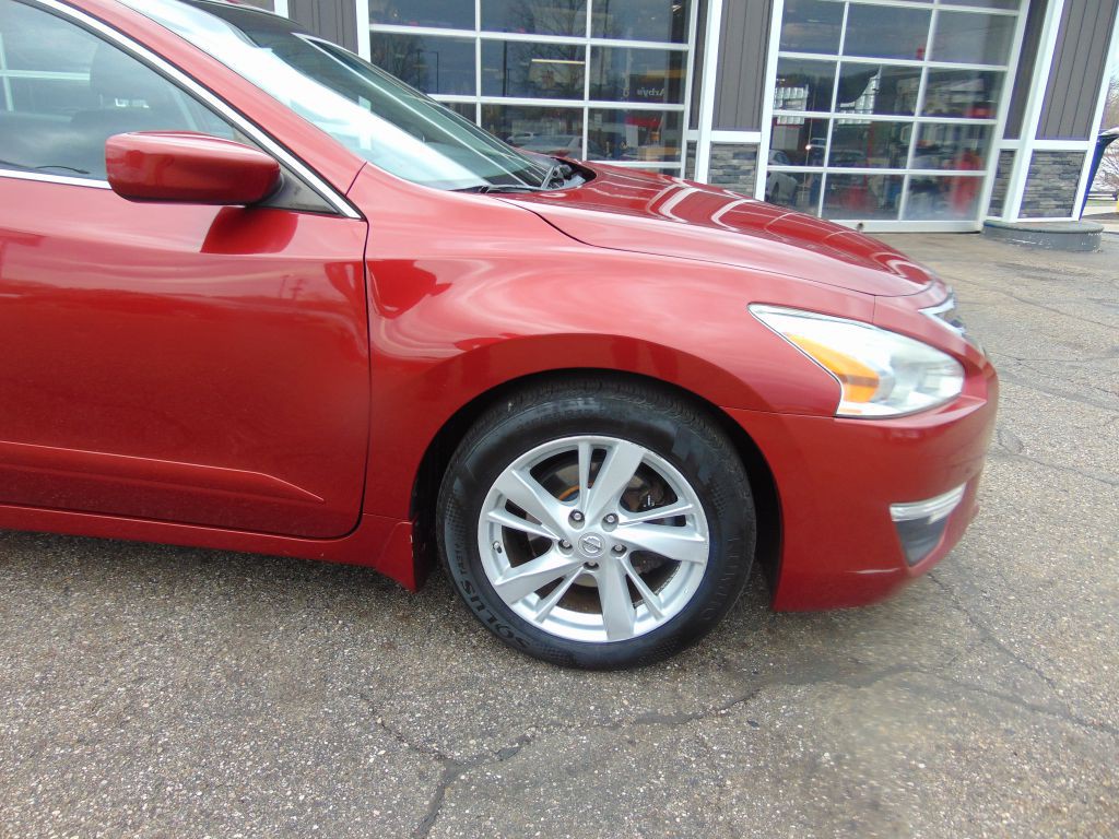 2014 Nissan Altima Image 10