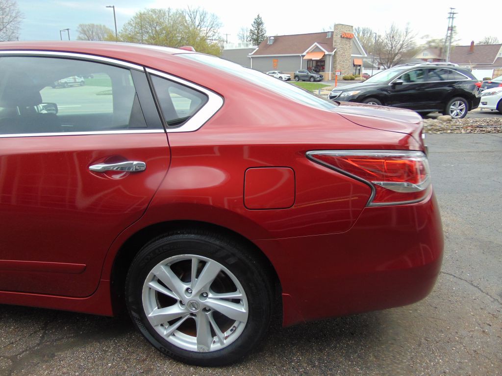 2014 Nissan Altima Image 12