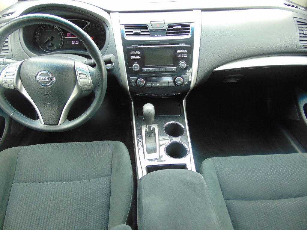 2014 Nissan Altima Image 16