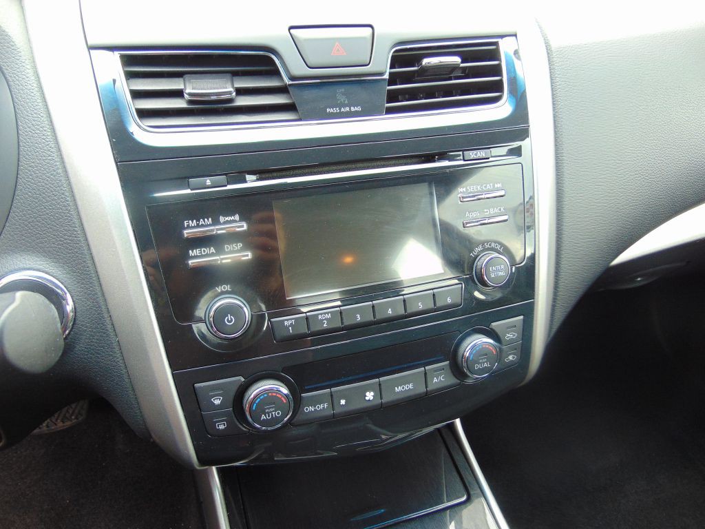 2014 Nissan Altima Image 18