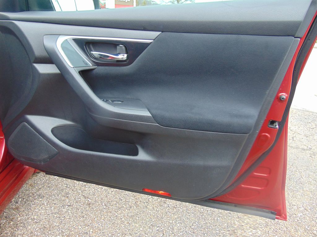2014 Nissan Altima Image 23