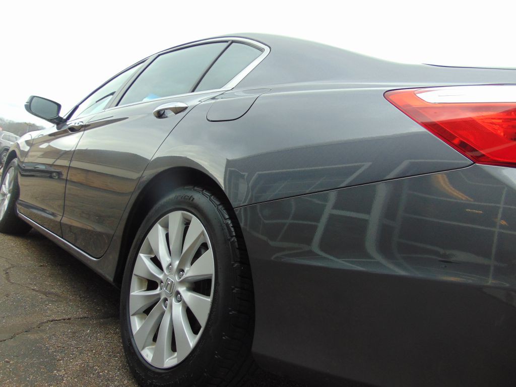 2013 Honda Accord Image 16