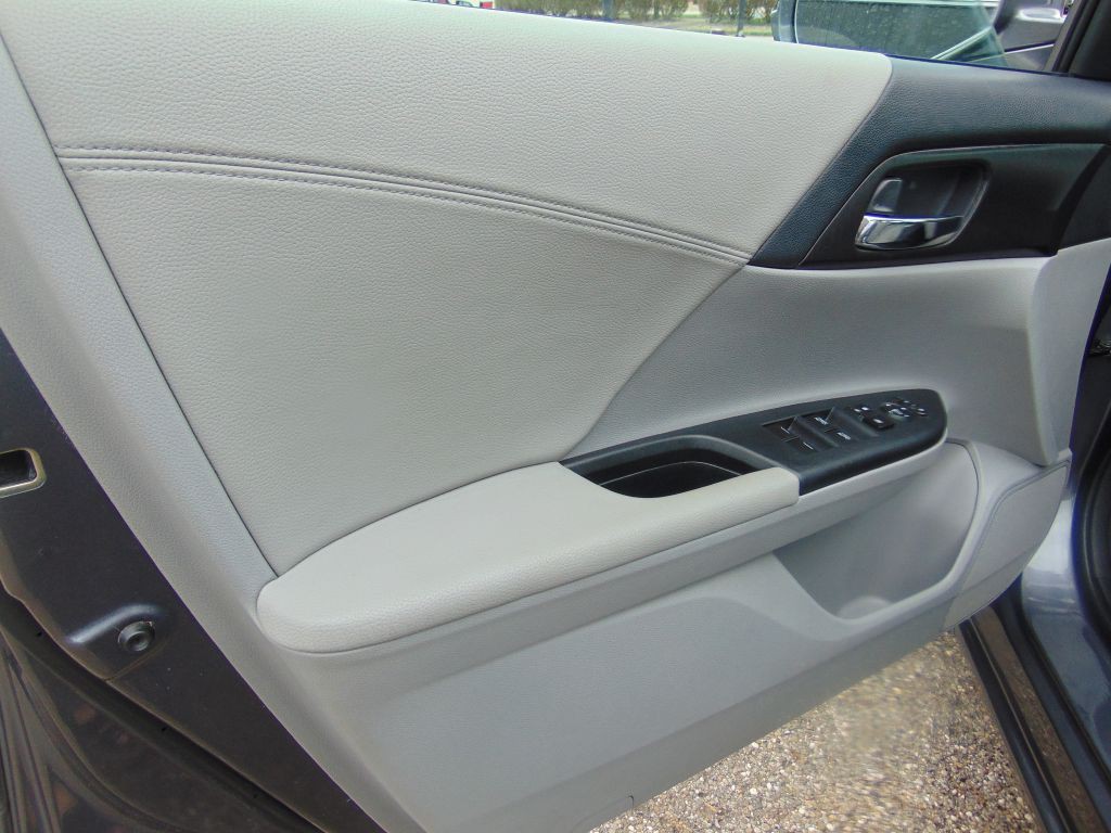 2013 Honda Accord Image 21