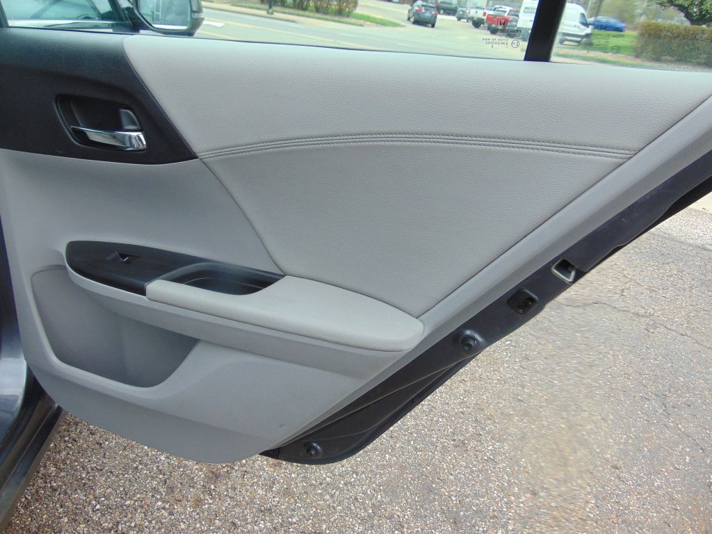 2013 Honda Accord Image 23