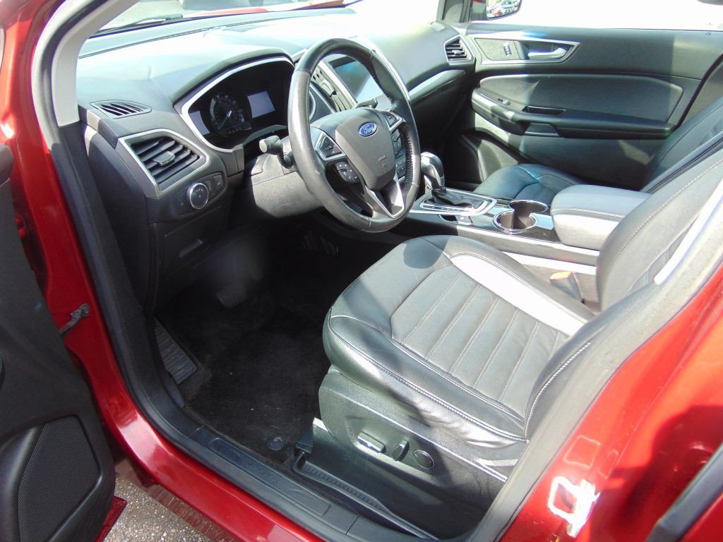 2016 Ford Edge Image 2
