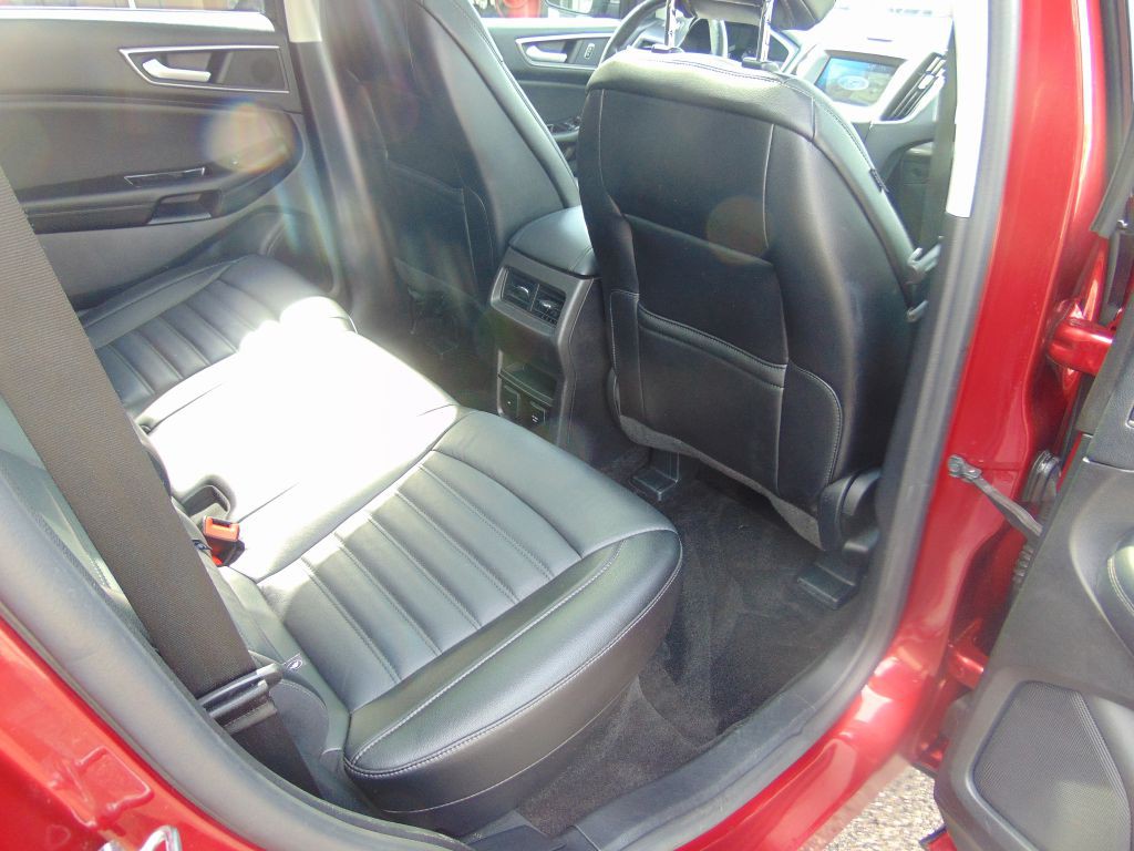 2016 Ford Edge Image 4