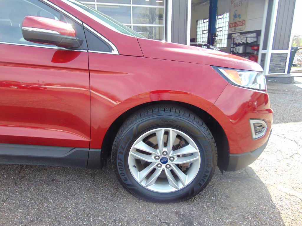 2016 Ford Edge Image 11