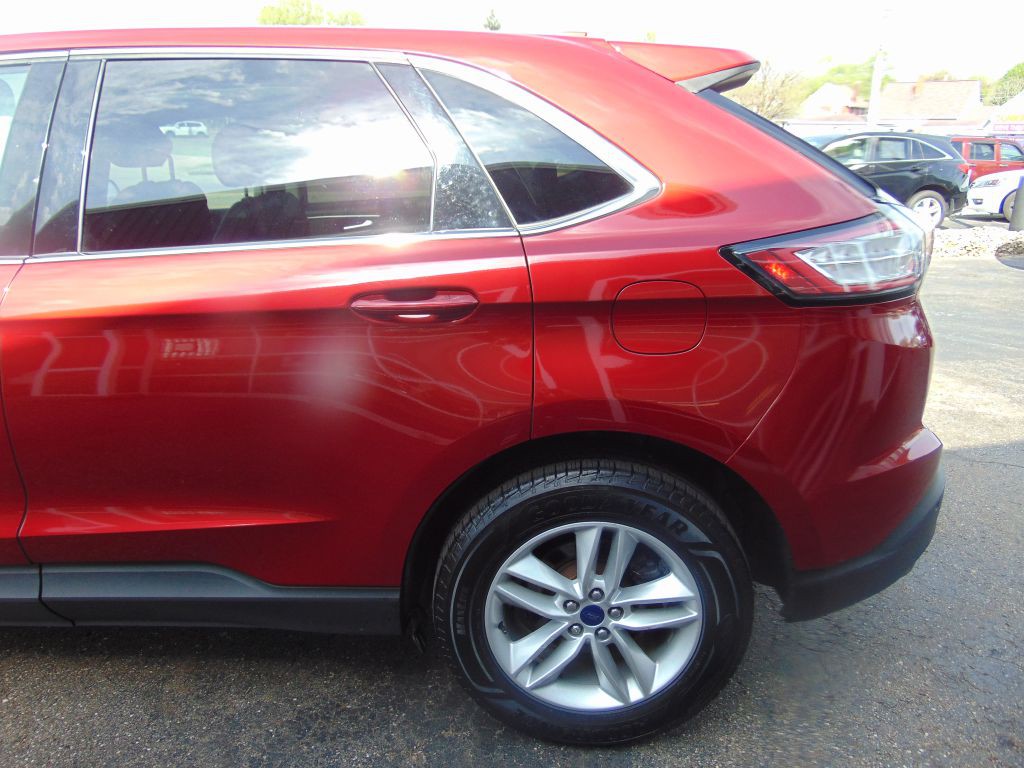 2016 Ford Edge Image 13