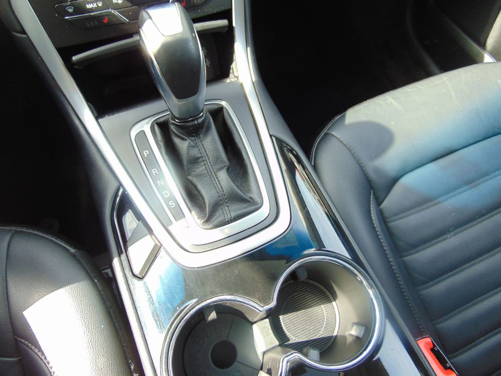 2016 Ford Edge Image 18