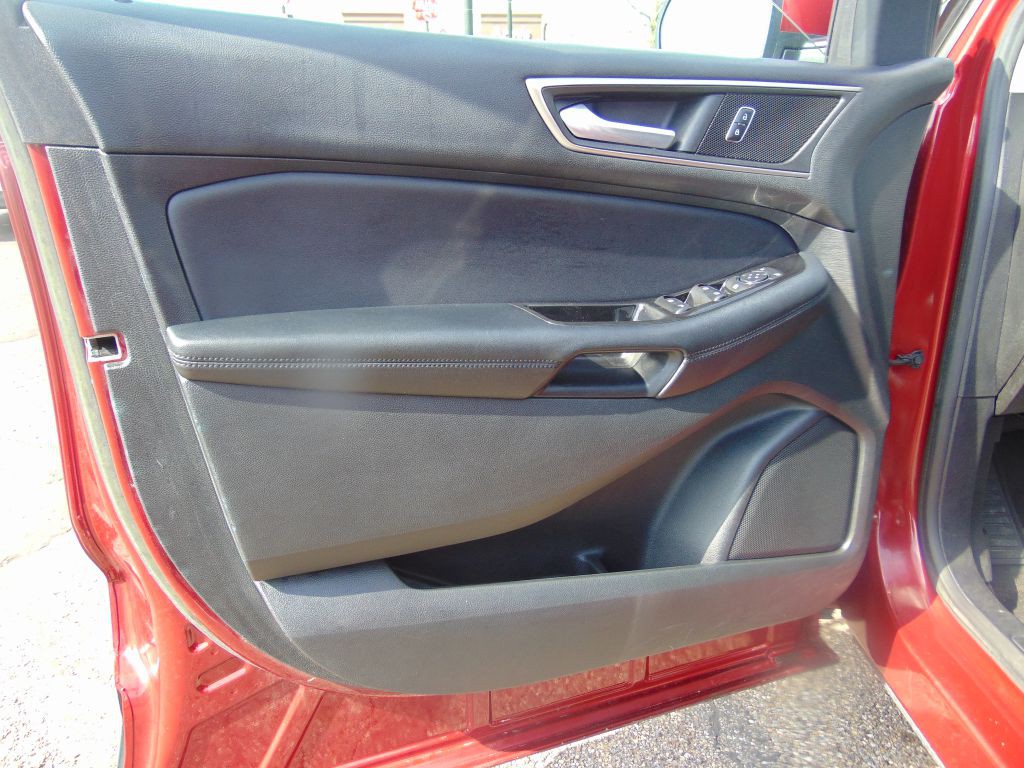 2016 Ford Edge Image 23