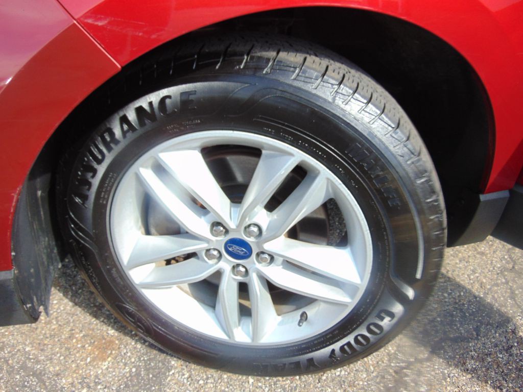 2016 Ford Edge Image 27