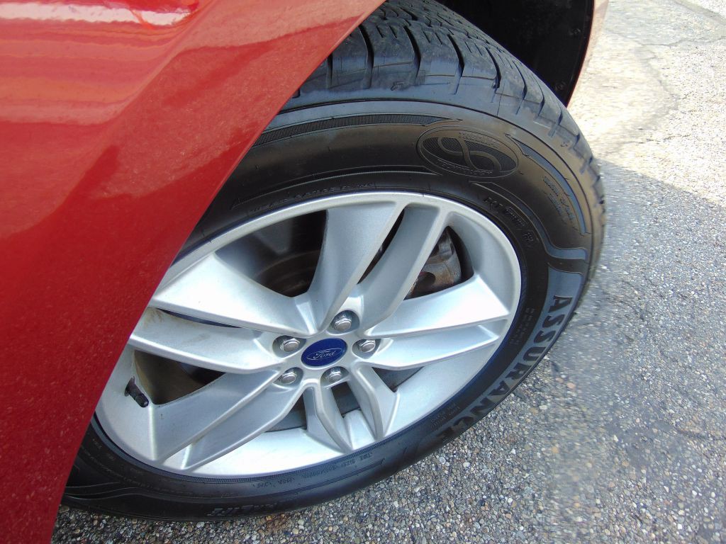 2016 Ford Edge Image 30