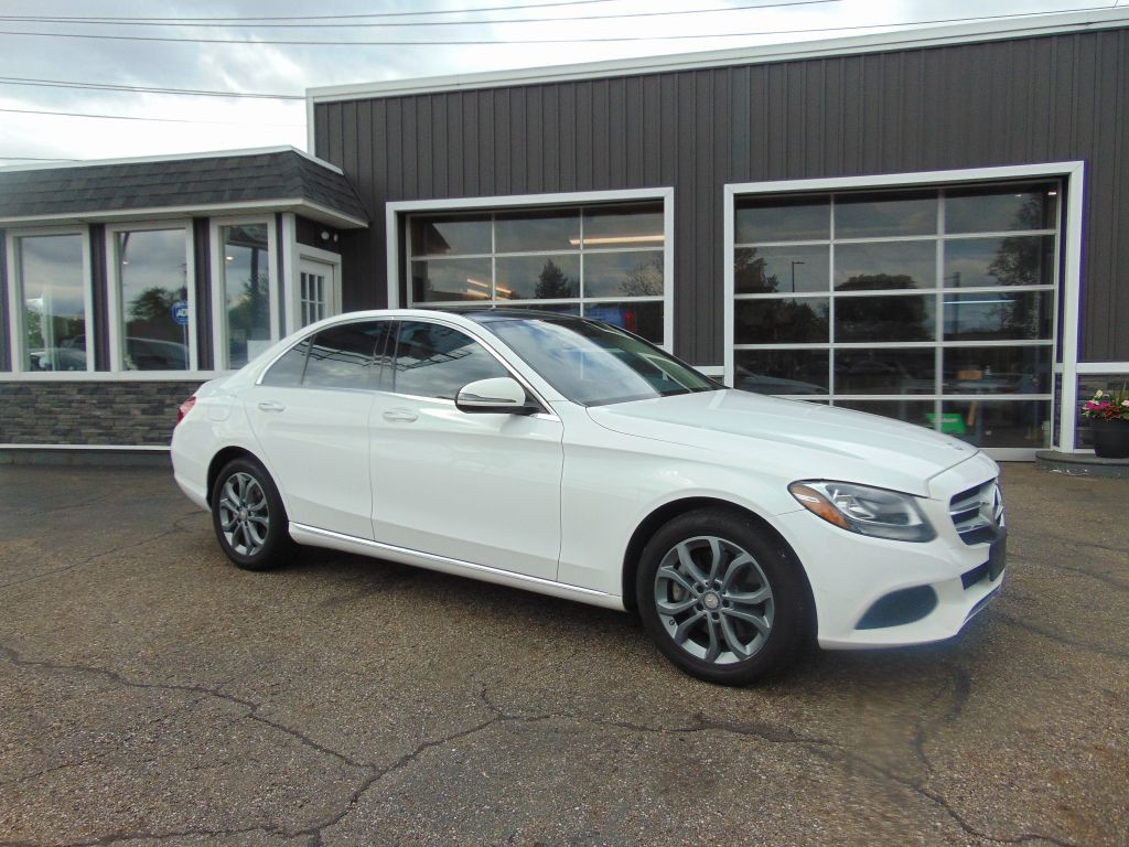 2016 Mercedes-Benz C-Class Image 1