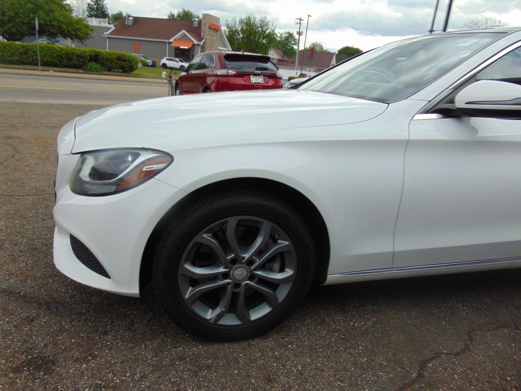 2016 Mercedes-Benz C-Class Image 12